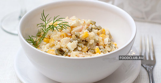 Салат с креветками и рисом (салат с крабовыми палочками)