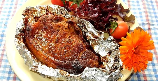 Свиные котлеты на косточках