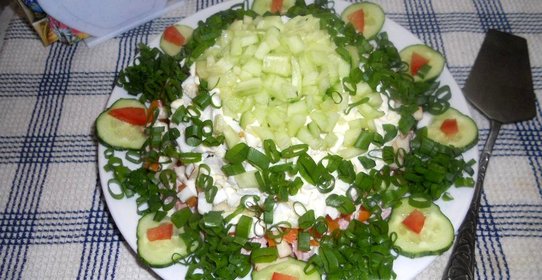 Весенний слоеный салатик