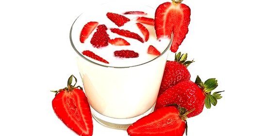 Клубника в ликере со взбитыми сливками