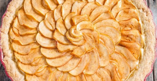 Яблочно-творожная шарлотка