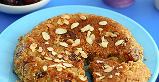 Геркулесовый пирог с яблоками и финиками в мультиварке