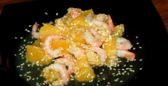 Салат с апельсинами и креветками