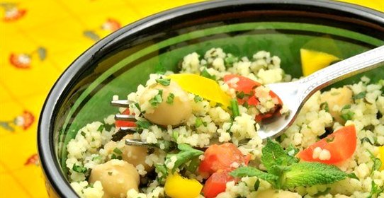 Кускус с овощами и курицей