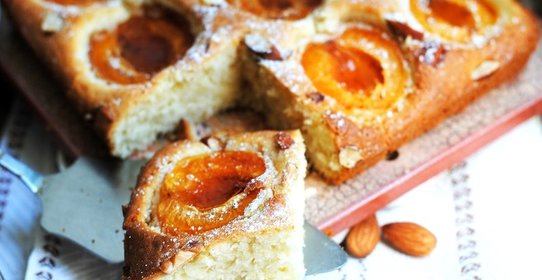 Пирог с замороженными абрикосами