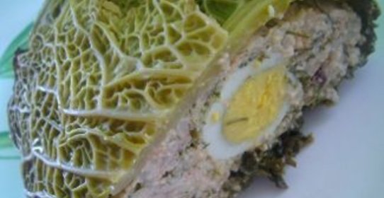 Рулет из семги с яйцом