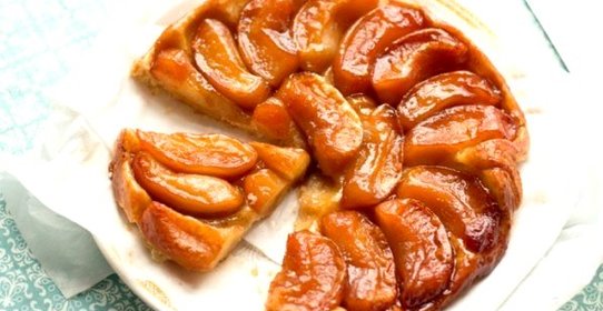 Яблочный пирог вверх дном с карамелью