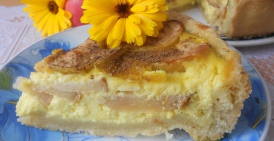 Ванильно-яблочная шарлотка