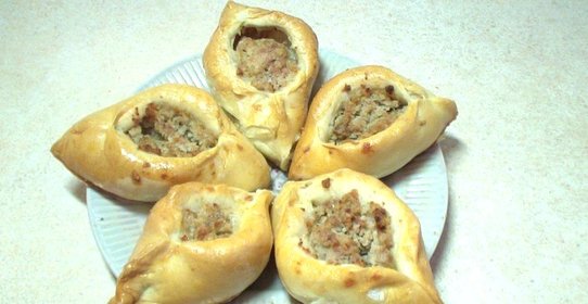 Расстегаи с мясом