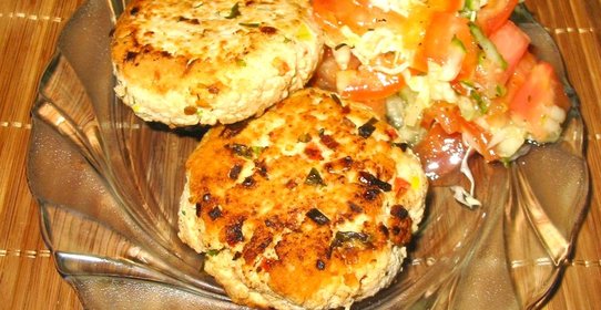 Котлеты из вареного куриного мяса