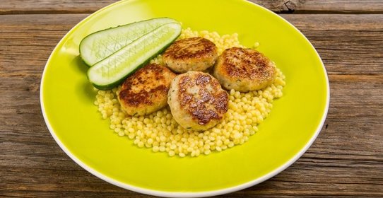 Как приготовить нежные куриные котлетки с птитимом