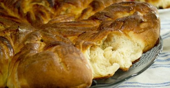 Пирог на кислом молоке в духовке