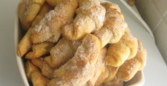 Рулетики из творожного теста с повидлом