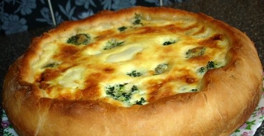 Пирог с семгой и брокколи