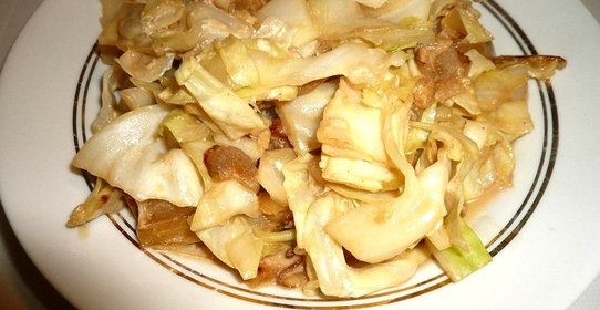 Капуста со сметанкой и яблочком