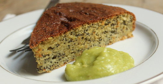 Маковый пирог с авокадо