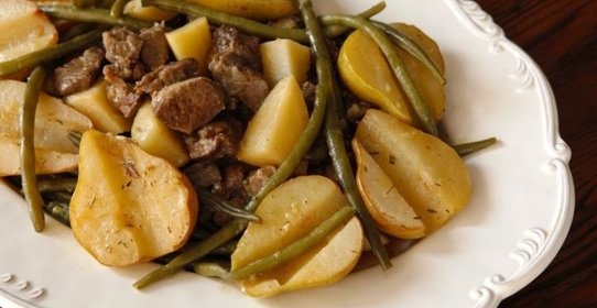 Мясо с грушами в мультиварке