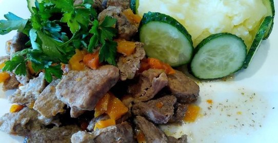 Тушеное мясо в мультиварке