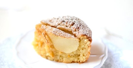 Йогуртовый пирог с грушами