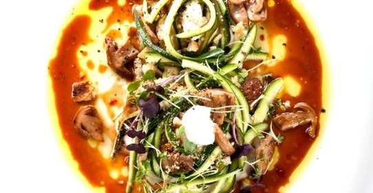 Салат с маринованными цукини, грибами и маскарпоне