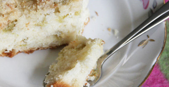 Сладкий пирог из ревеня