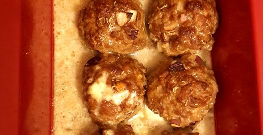 Фрикадельки с сыром дор-блю и фетой