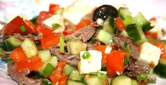 Салат греческий с мясом