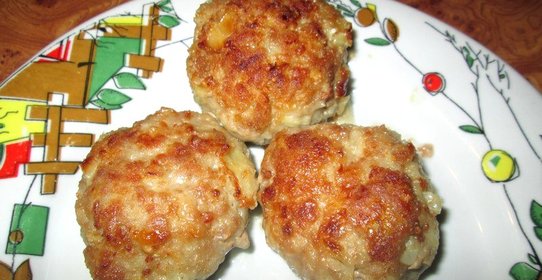 Сочные котлеты из фарша с капустой