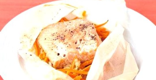 Лосось в пергаменте