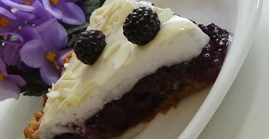 Ежевичный пирог с меренгой