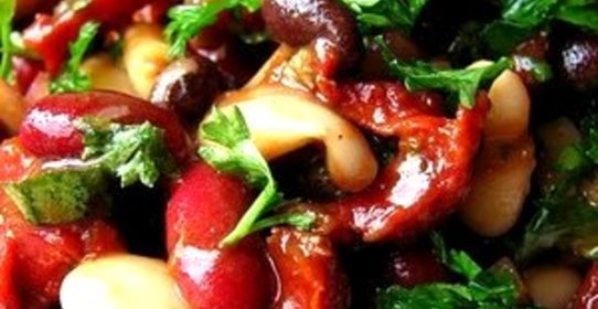 Салат с фасолью