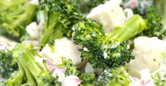 Пасхальный зеленый салат с фетой