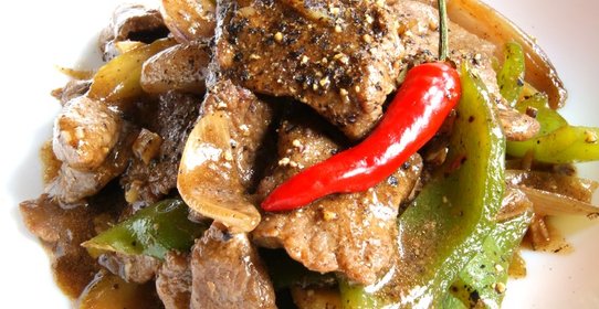 Говядина в соусе из черного перца