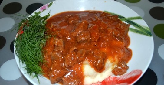 Говядина, тушеная в мультиварке Поларис