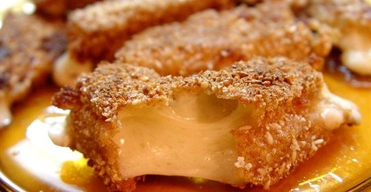 Сырные палочки в панировке