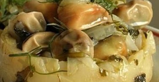 Оригинальный новогодний салат с артишоками