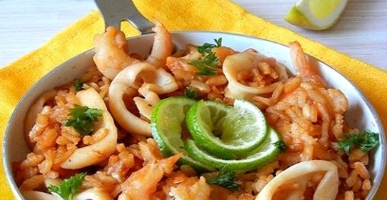 Паэлья с кальмарами