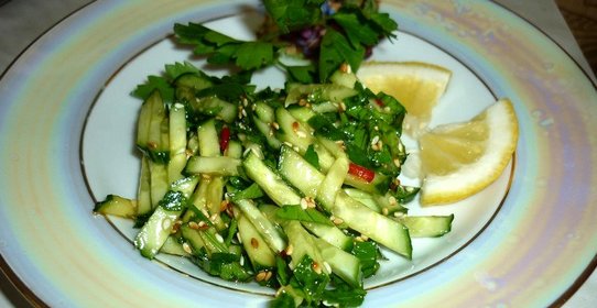 Тайский салат с огурцом