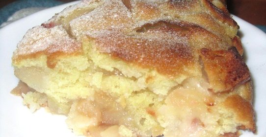 Постный яблочный пирог на минеральной воде