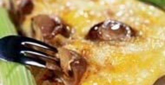 Омлет с луком и грибами