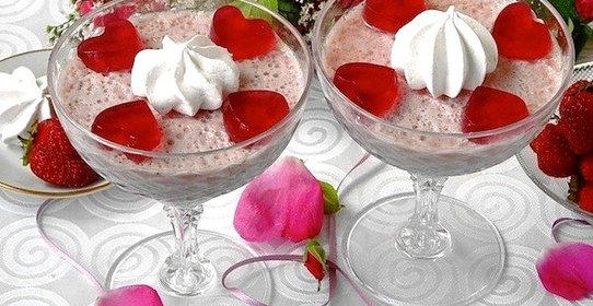 Мусс из кефира и клубники