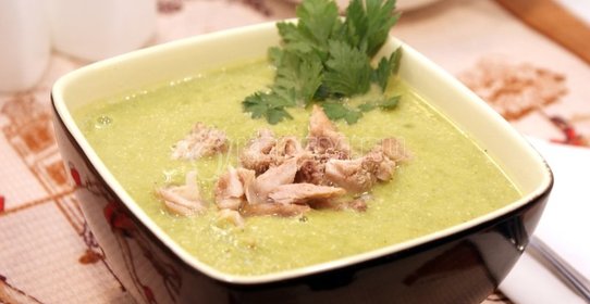 Крем-суп из зелёного горошка и брокколи