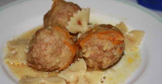 Мясные тефтели с фарфалле