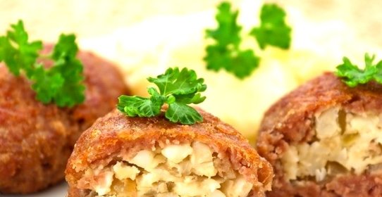 Котлеты с начинкой в духовке