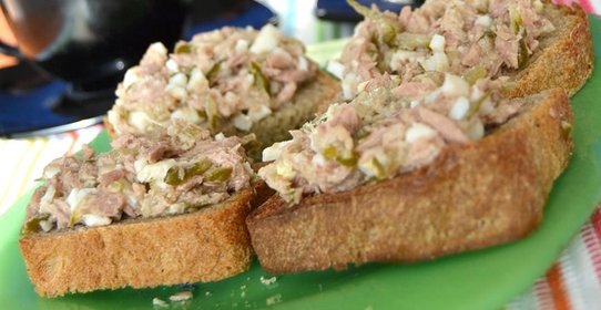 Тосты с рыбой