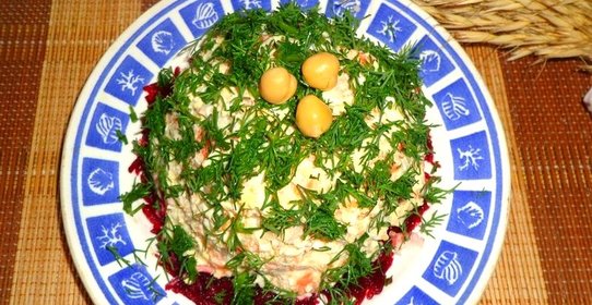 Салат с нутом и рыбой