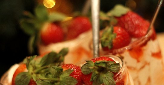 Сливочная панна-котта с клубникой