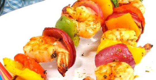 Овощные шашлыки с креветками