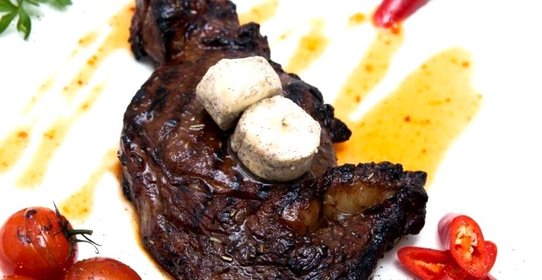 Стейк рибай с ароматным маслом