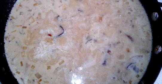 Грибы в сметанном соусе с прованскими травами
